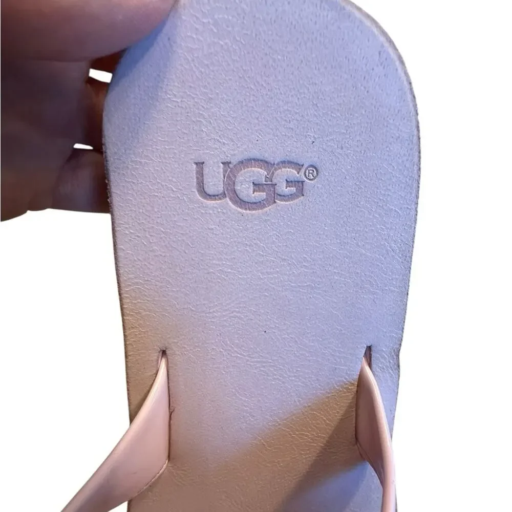 UGG step into